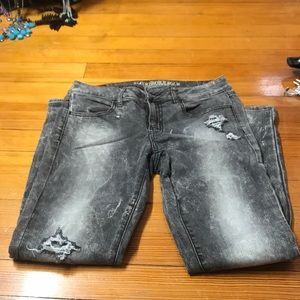 American Eagle distressed Jegging Ankle size 6